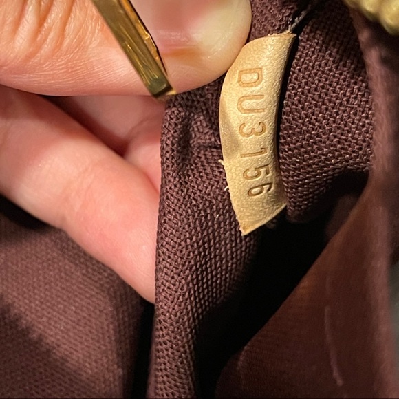 Louis Vuitton berri PM monogram shoulder bag - Picture 15 of 15